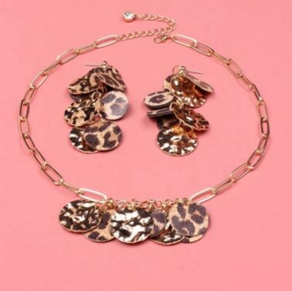Gold Leopard Necklace/Earrings - Picture 2 of 4